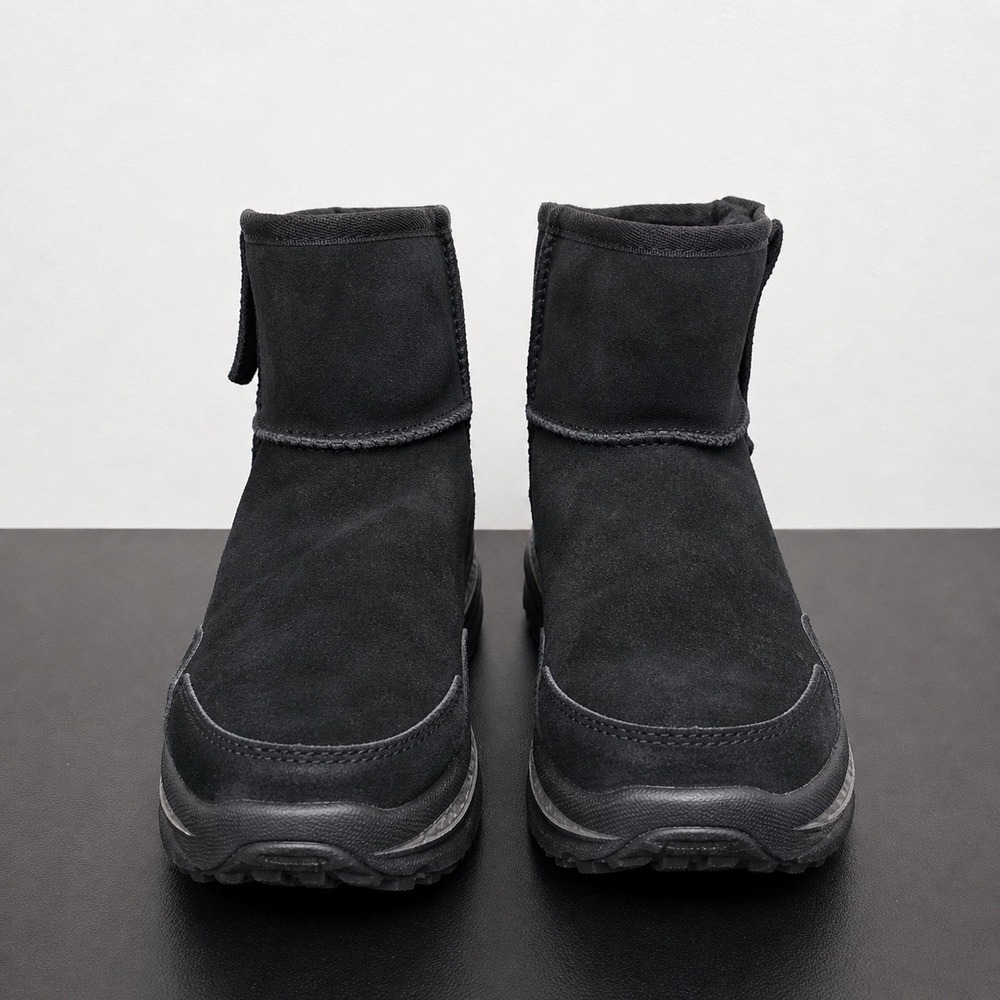 UGG Black Suede Ankle Boots Womens 6.5 Shearling Lined Winter Grip Sole